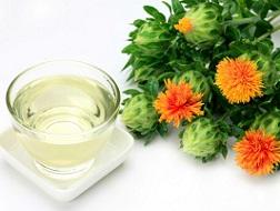 photo-of-safflower-and-oil.jpg