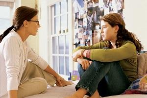 photo-of-mother-and-daughter-talking.jpg