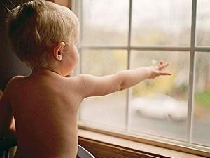 photo-of-a-child-at-the-window.jpg