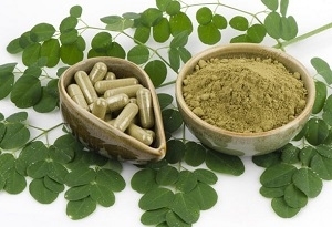 Moringa Leaves and Capsules